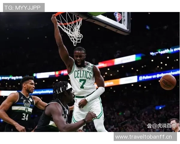 杰伦布朗独揽41分难救球队双拳难敌四手的尴尬局面