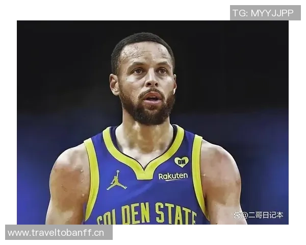 老将默契配合霍福德助攻库里精彩反篮打成21